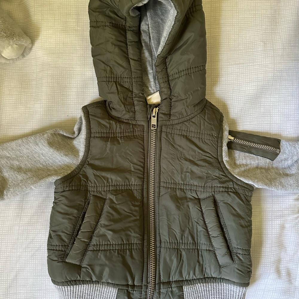 Tucker + Tate Olive and Gray Baby Vest